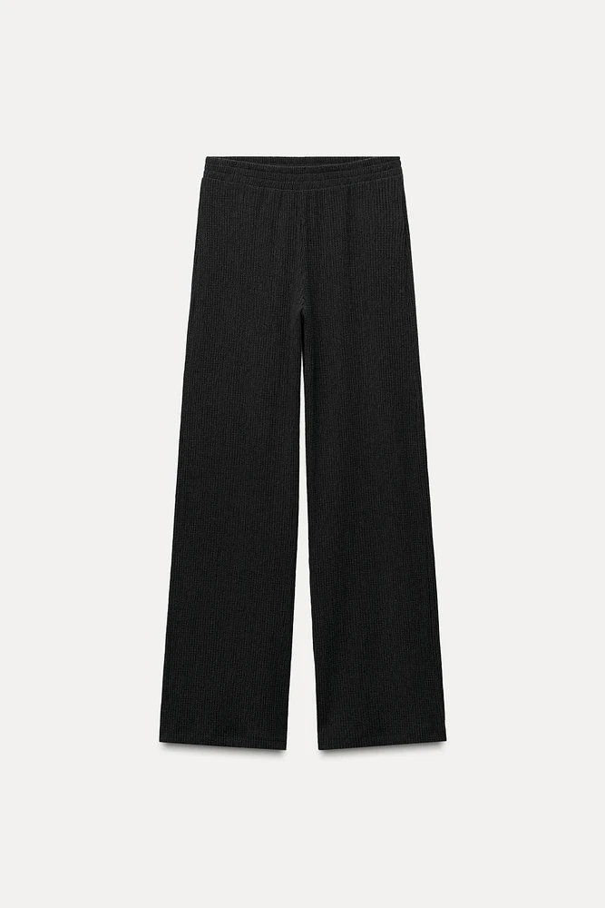 TEXTURED WIDE LEG PANTS