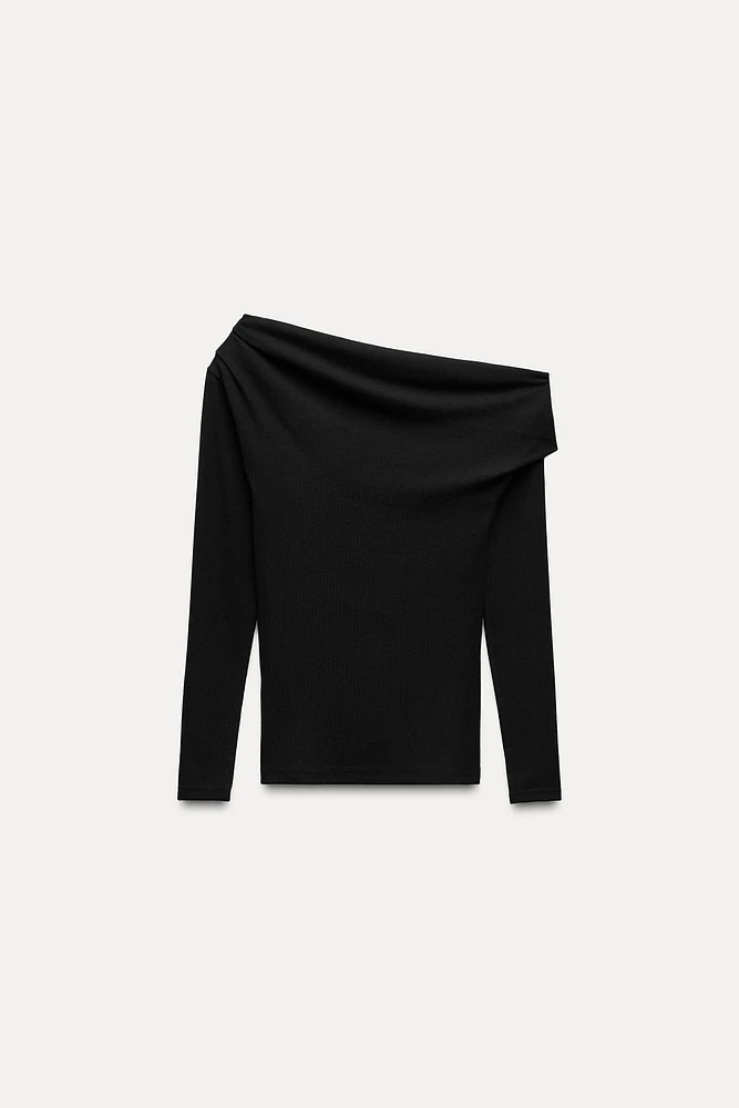 SOFT INTERLOCK ASYMMETRIC TOP