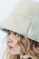 FAUX SHEARLING BUCKET HAT