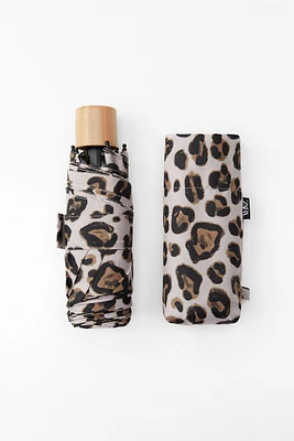 ANIMAL PRINT TELESCOPING UMBRELLA