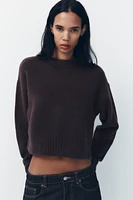 SOFT KNIT SHORT SWEATER