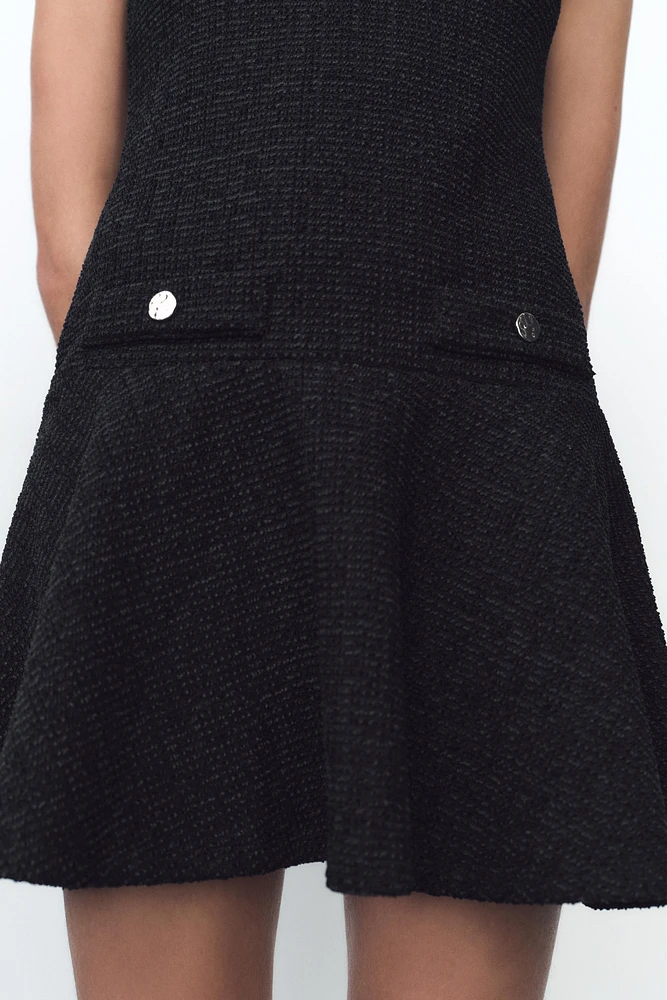 ROBE COURTE TEXTURÉE