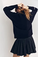 BASIC V-NECK KNIT SWEATER