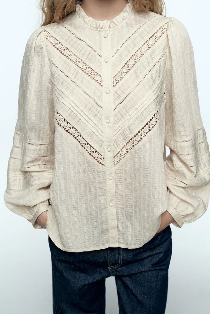 LACE INSERT ROMANTIC SHIRT