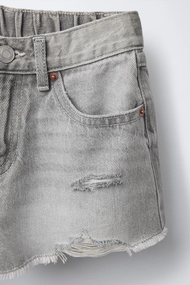 RIPPED DENIM SHORTS