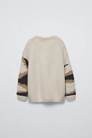 KNIT SWEATER