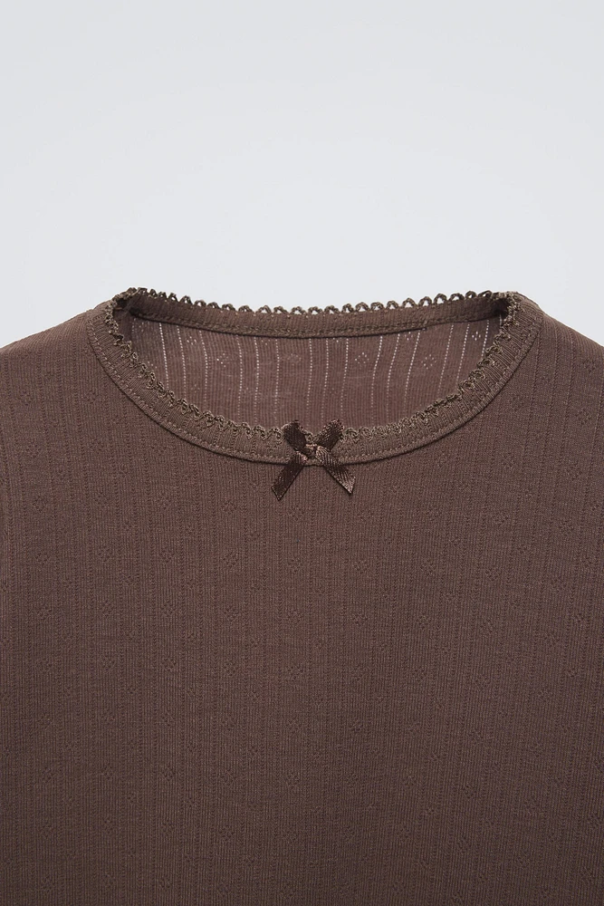 T-SHIRT POINTELLE AVEC NŒUD