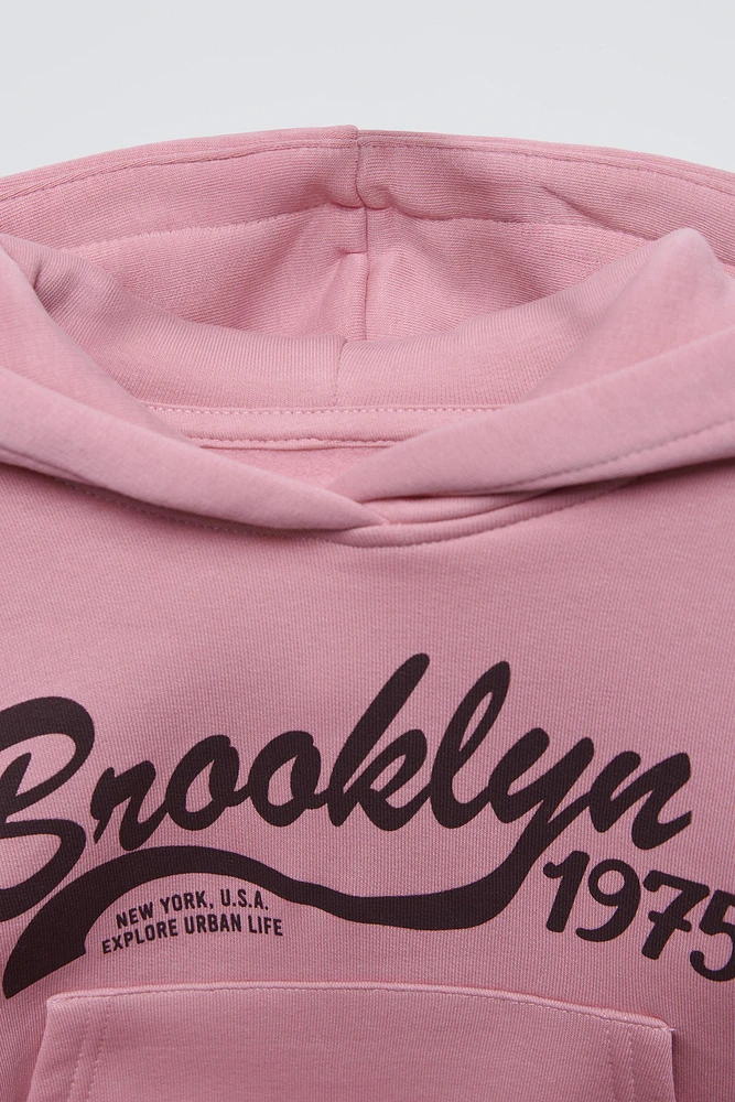 TEXT PRINT HOODED SWEATSHIRT