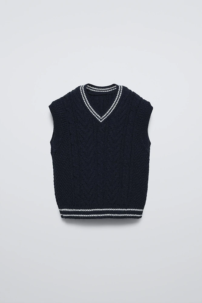 PIPED KNIT VEST