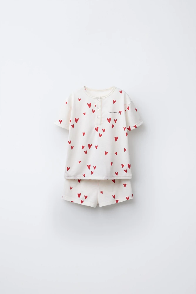 2-6 YEARS/ HEART PRINT T-SHIRT AND BERMUDA SHORTS PAJAMAS