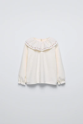 T-SHIRT WITH RUFFLED NECKLINE