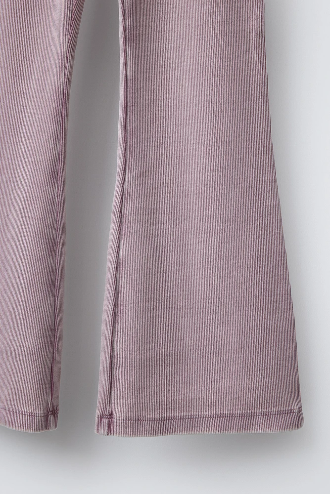 HEAVYWEIGHT T-SHIRT AND WASHED EFFECT FLARE LEGGINGS SET