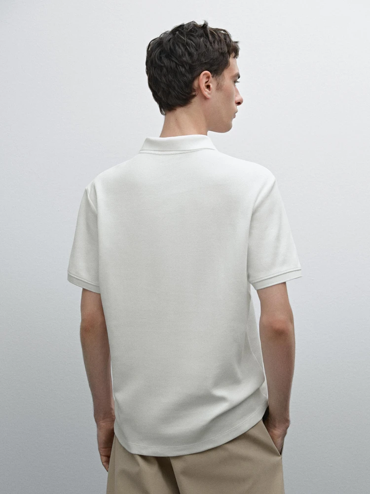 Short sleeve micro-textured polo shirt