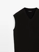 V-neck linen blend vest