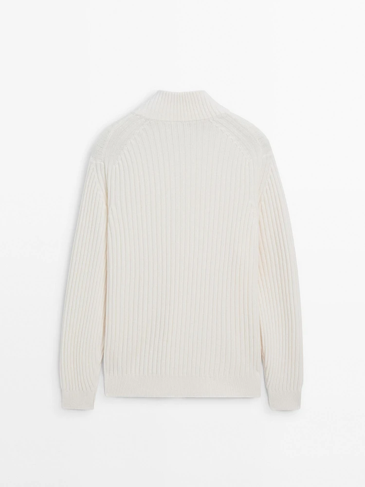 Mock neck knit sweater