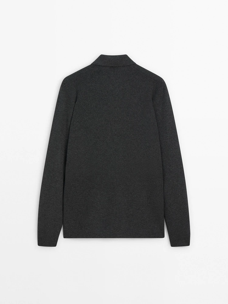 Ribbed knit polo collar sweater