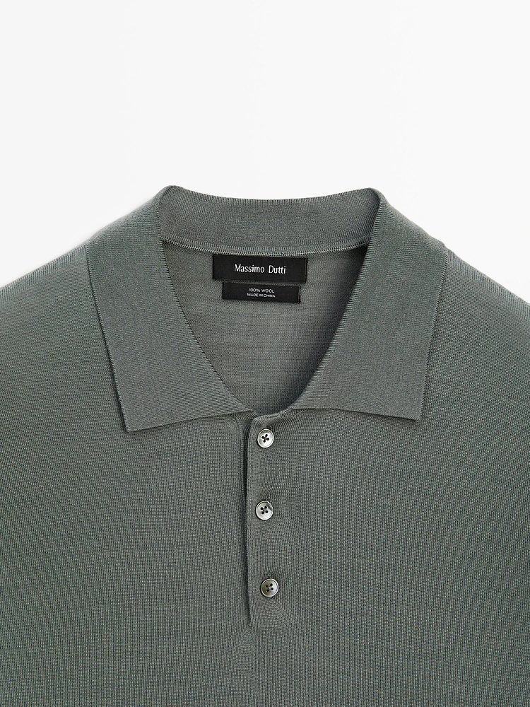 100% merino wool knit sweater with polo collar