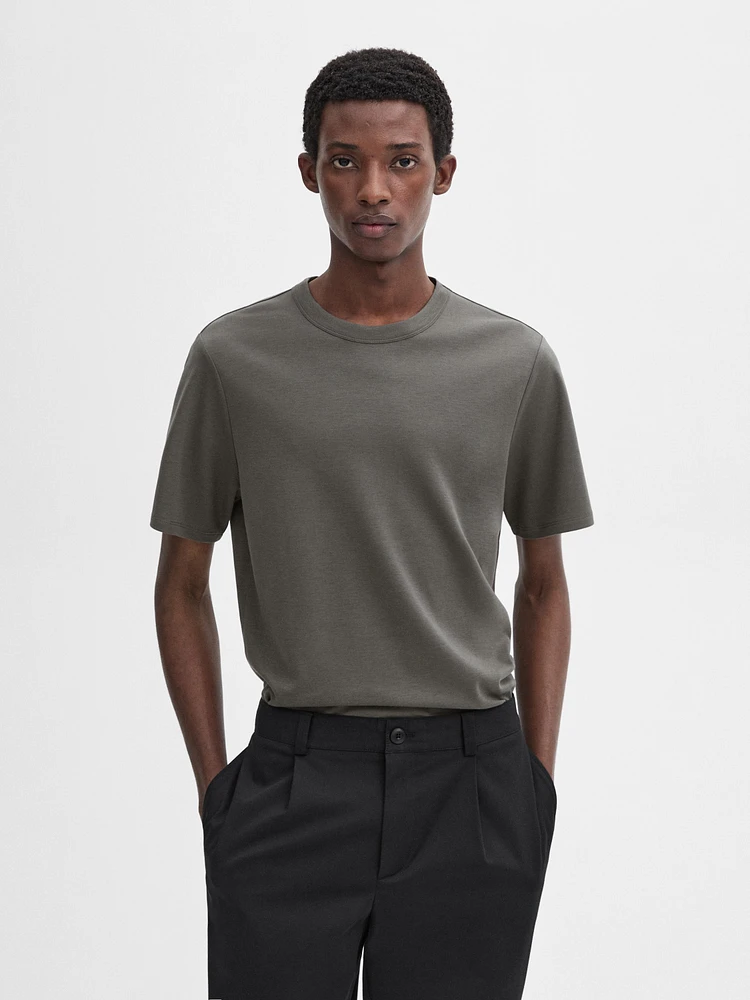 Short sleeve cotton blend T-shirt