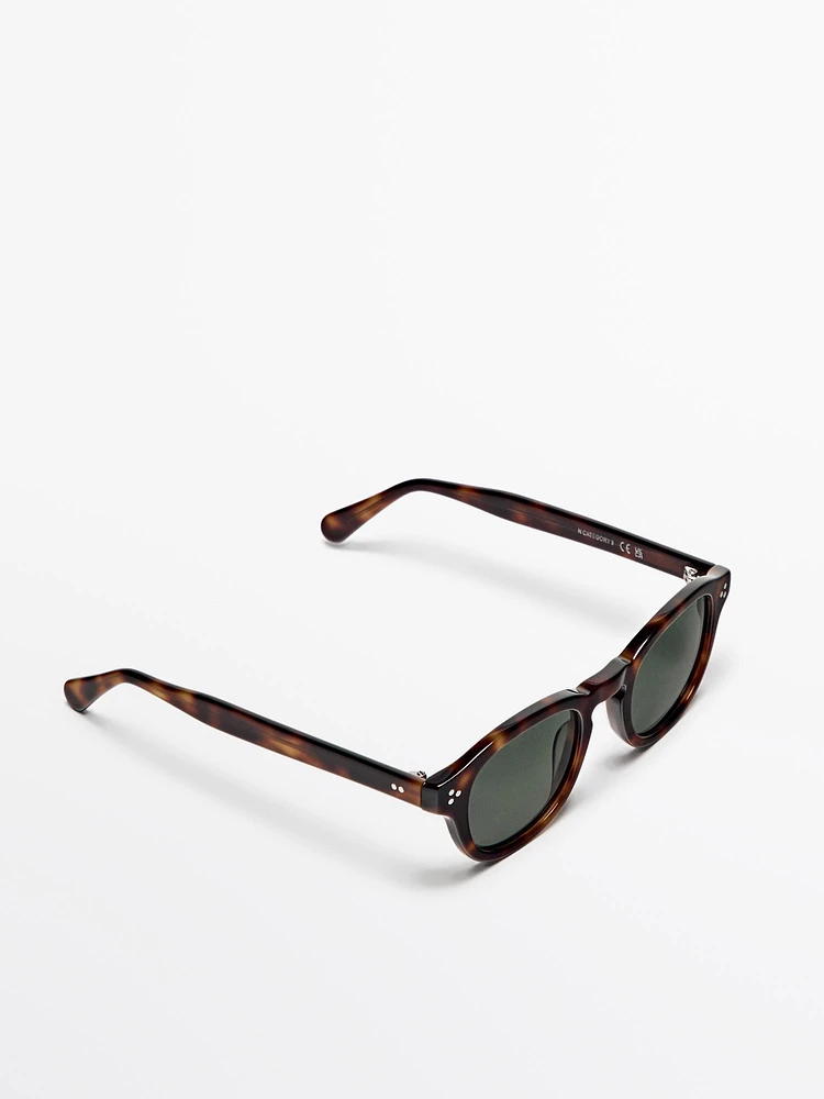 Round tortoiseshell-effect sunglasses