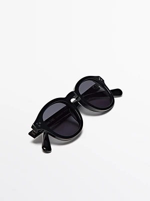 Round sunglasses