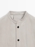 Chemise en cuir et daim à col mao