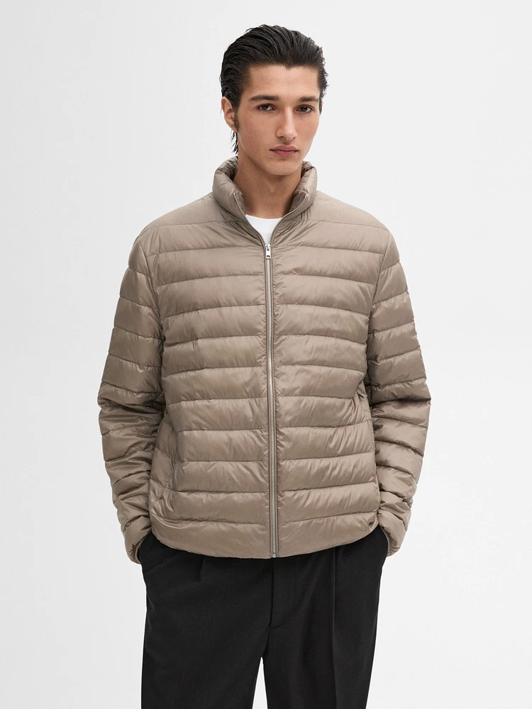 Foldable lightweight down puffer jacket