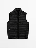 Foldable lightweight down puffer gilet