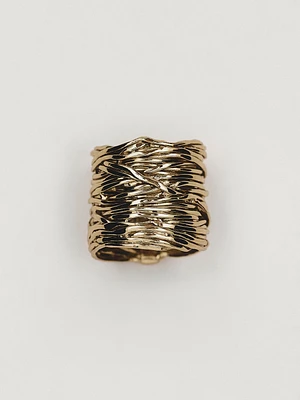 Wide textured ring