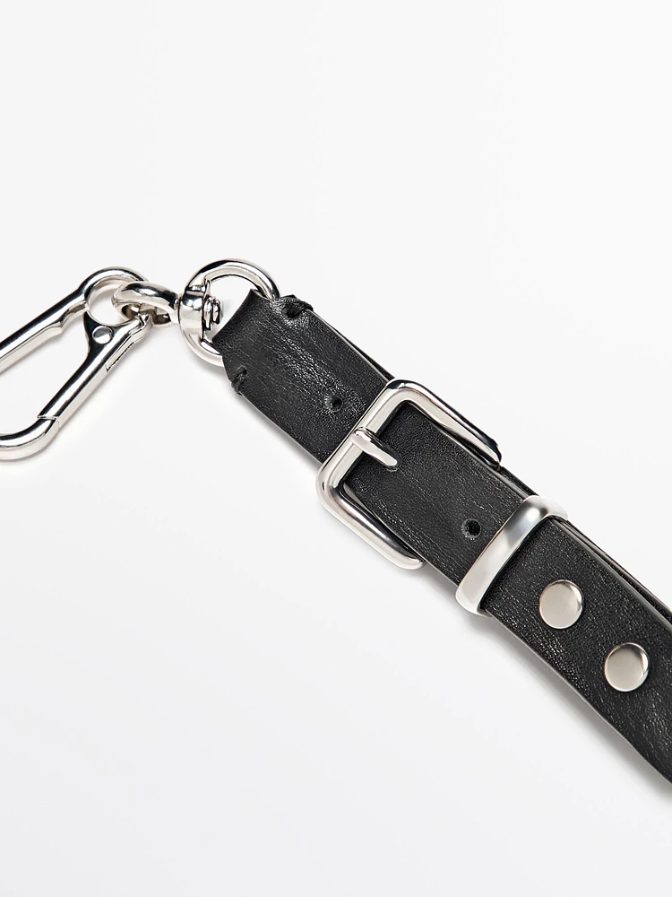 Nappa key ring with buckle and studs