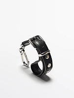 Nappa key ring with buckle and studs