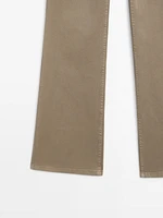 Faux jean taille haute coupe droite