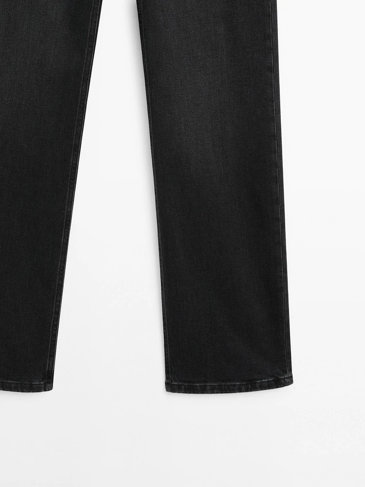 Straight-leg high-waist jeans