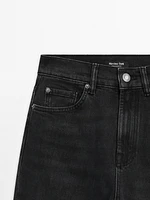 Straight-leg high-waist jeans