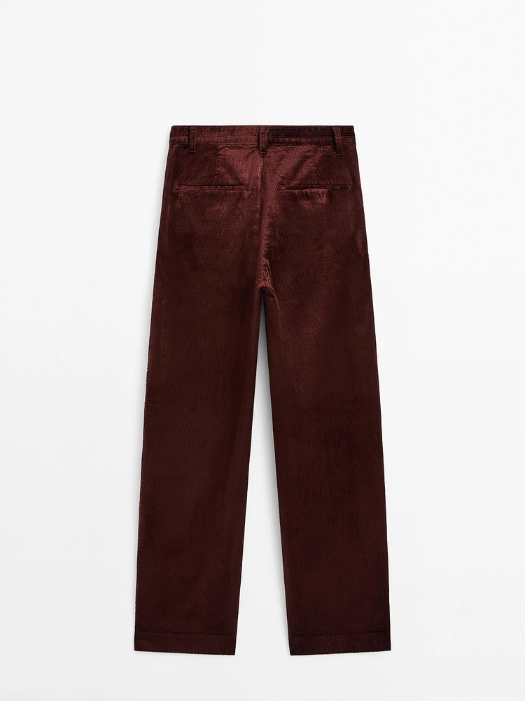 Pantalon en velours côtelé relaxed fit taille haute