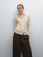 Pleated trousers with a clean design