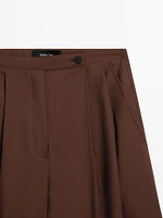 Flowing trousers with double darts