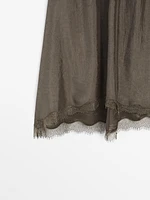 Midi skirt with lace detail