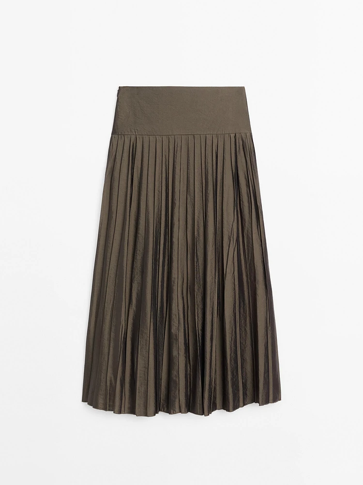 Flowing box pleat midi skirt