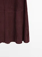 Suede leather flounce skirt with seams