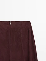 Suede leather flounce skirt with seams