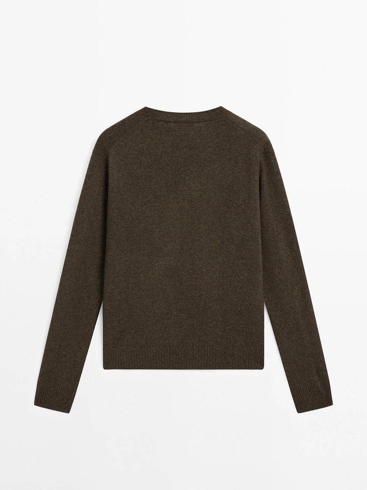 100% cashmere knit sweater