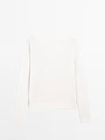 100% linen knit V-neck sweater