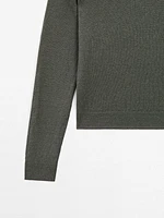 Linen V-neck knit sweater