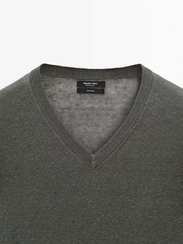 Linen V-neck knit sweater