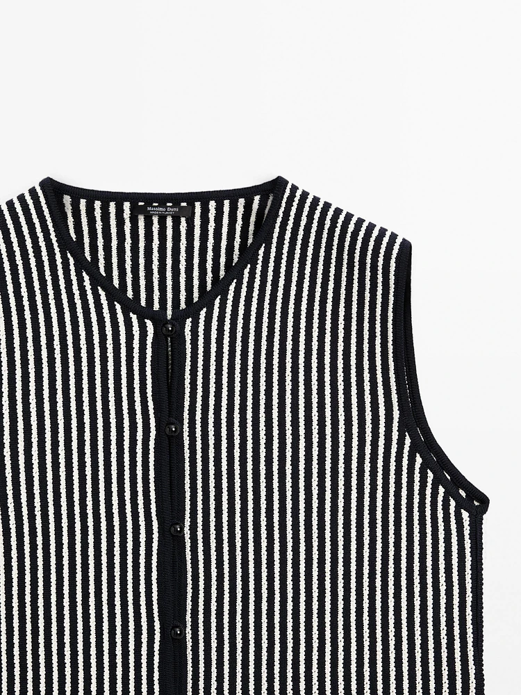 Striped cropped knit vest