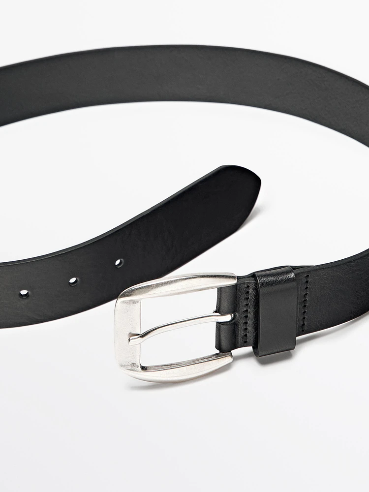 Ceinture en cuir avec boucle carrée