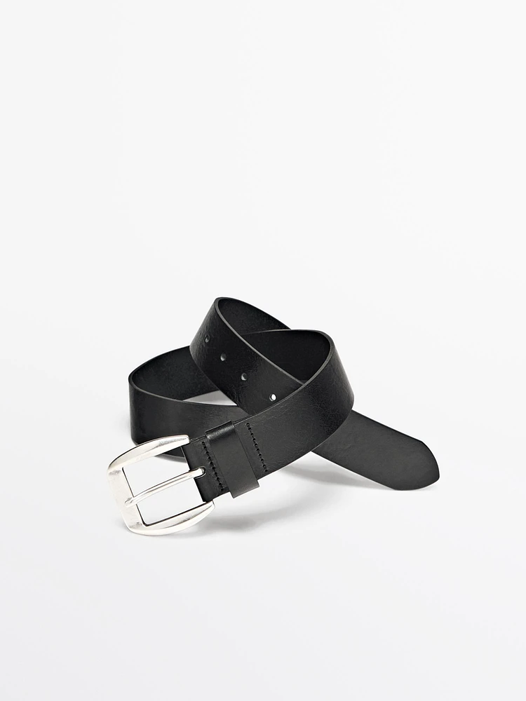 Leather belt with square buckle