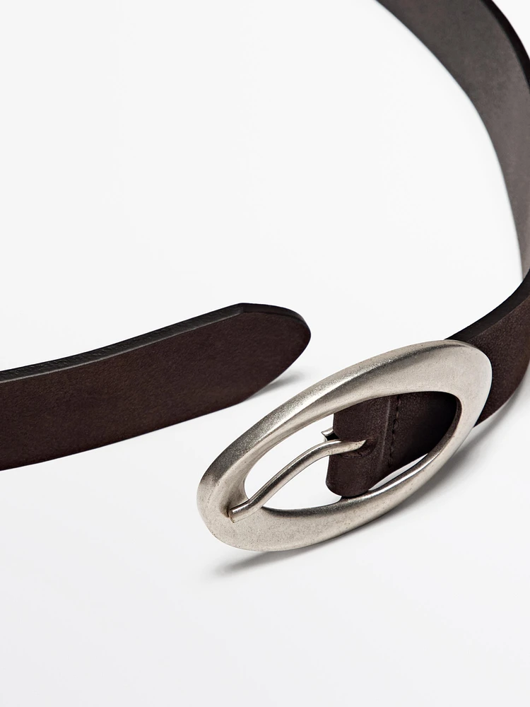 Nubuck leather belt with oval buckle