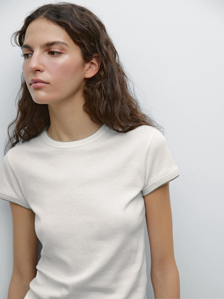 100% cotton contrast ribbed T-shirt