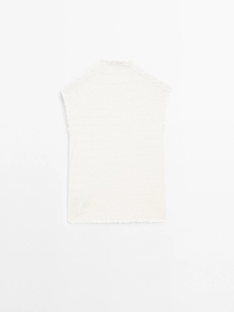 Textured raglan sleeve T-shirt